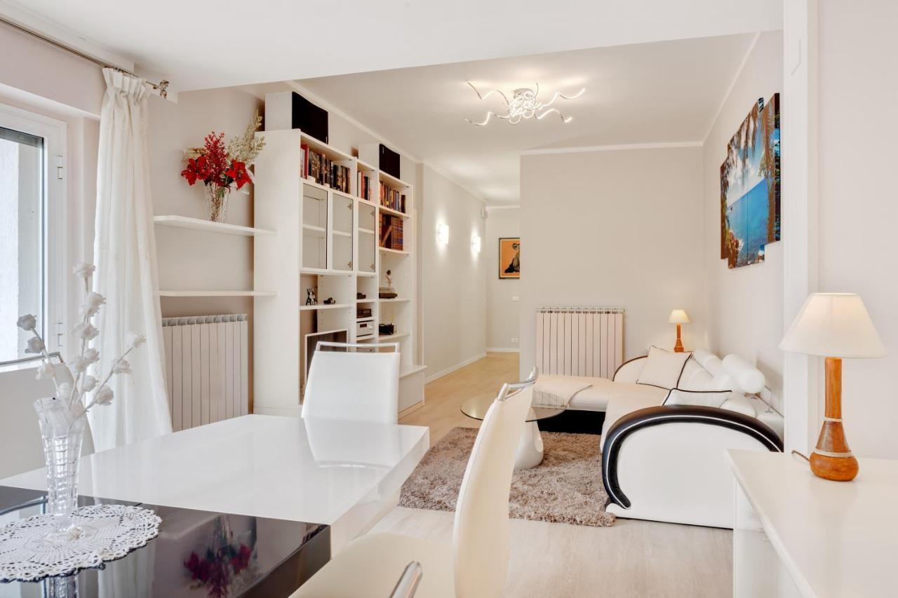 Luni Mare Bright Terrace Flat With Parking Apartment *