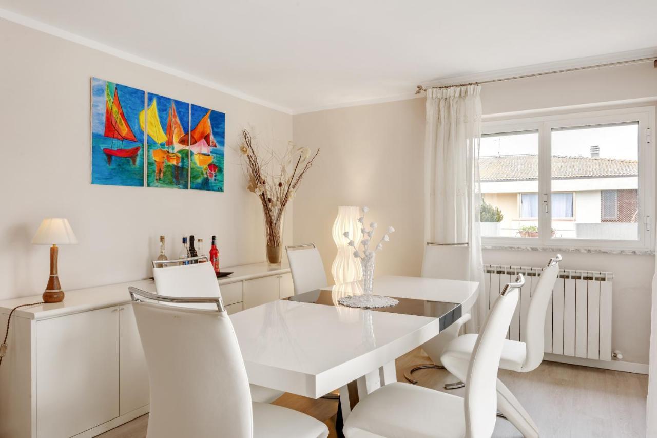 Luni Mare Bright Terrace Flat With Parking Apartment