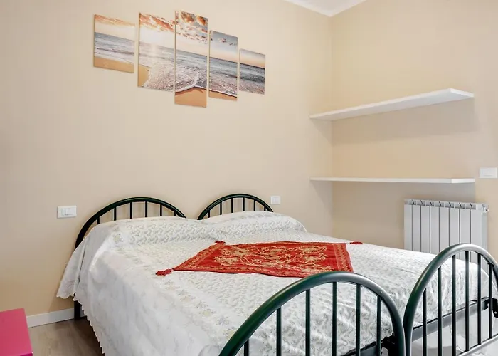 Luni Mare Bright Terrace Flat With Parking