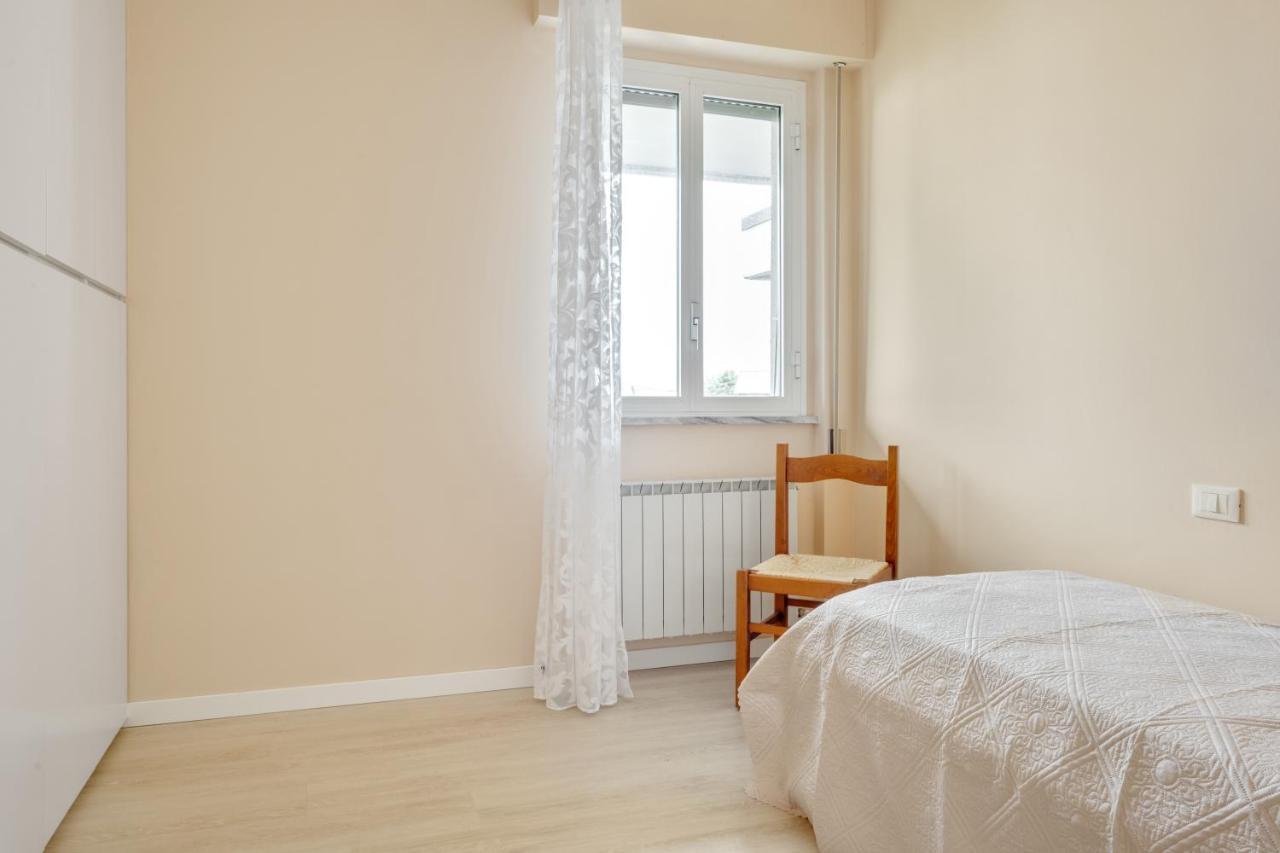Luni Mare Bright Terrace Flat With Parking * Marinella di Sarzana